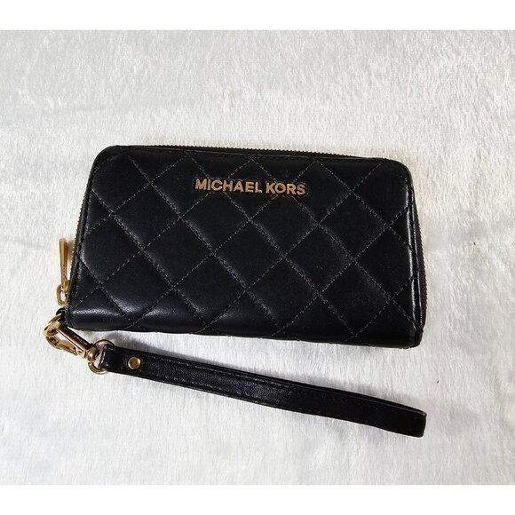 Michael Kors Faux Patent Leather Zip Around Accordion Wristlet Clutch Black - Picture 1 of 4